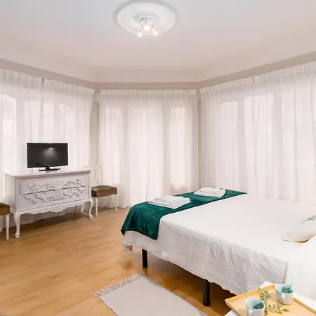 Cristina En El Centro Castro Urdiales