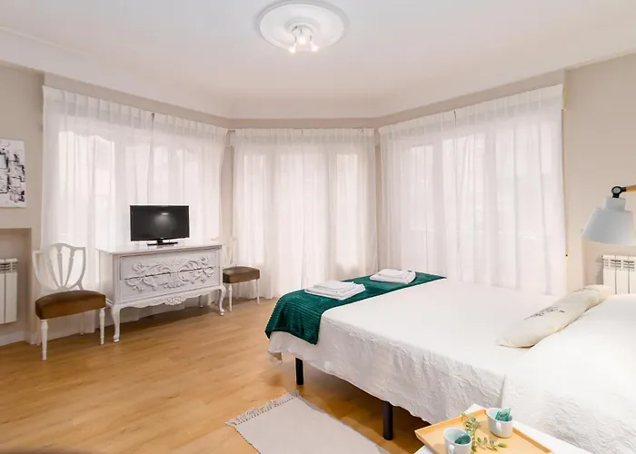 Cristina En El Centro Castro Urdiales